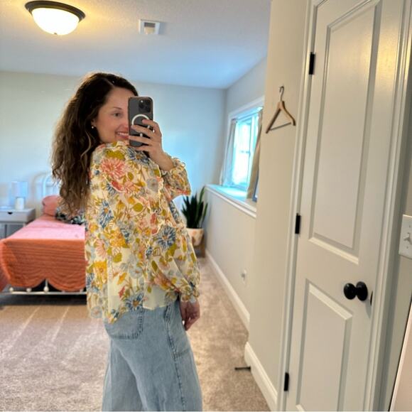 Tuckernuck Sugarlips Cream Pink Blue Floral Ruffled Blouse Top Small - Picture 3 of 12